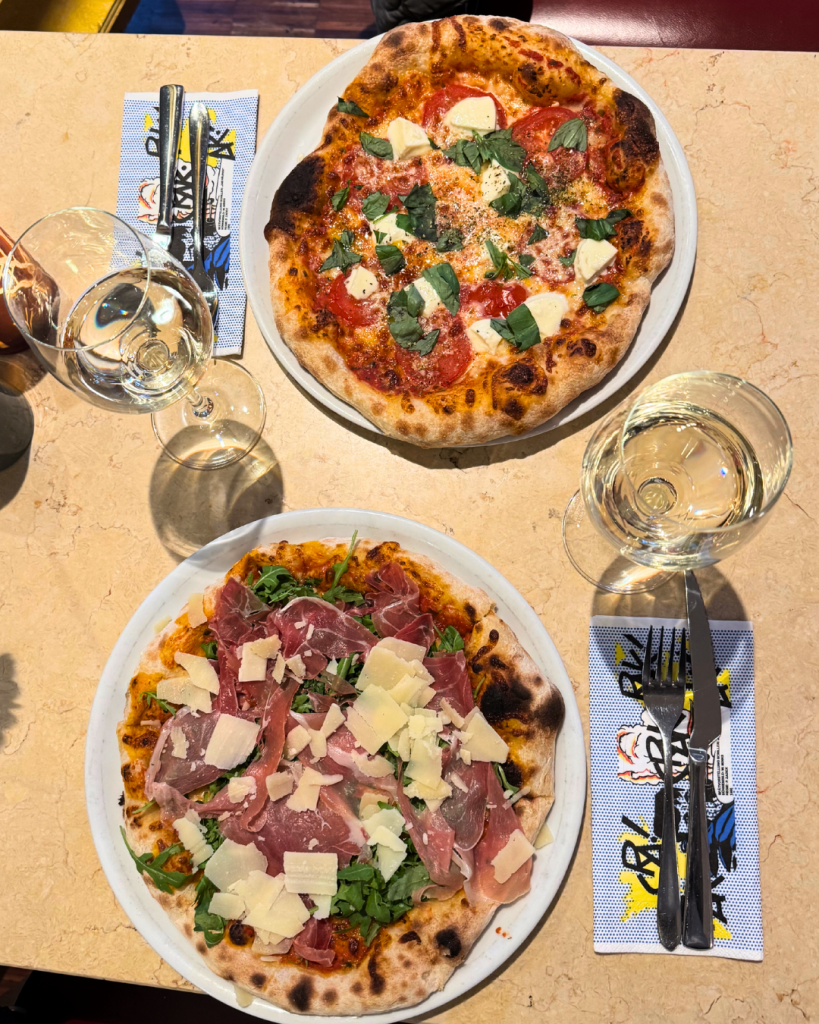 Zwei Pizzen Insta 2 819x1024